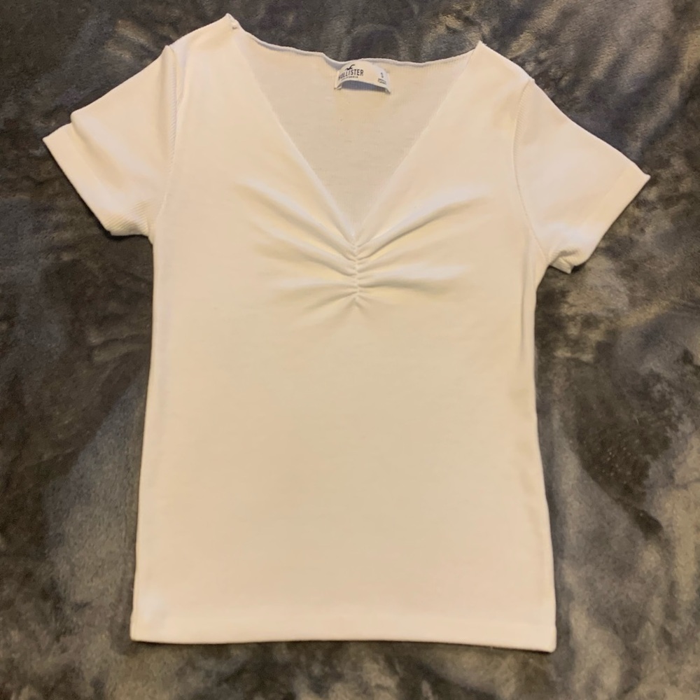 Hollister V-neck shirt